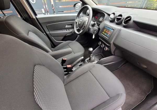 Dacia Duster cena 63500 przebieg: 39000, rok produkcji 2019 z Słupsk małe 379